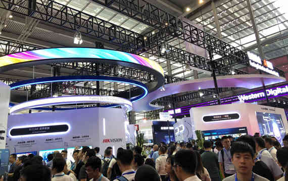 深圳展臺搭建設(shè)計公司?？低暽钲诎膊钲谡古_設(shè)計搭建
